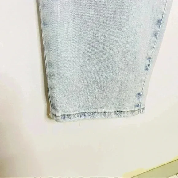 NWT Good American Good Classic Natural Fray Hem Jeans Light Indigo - Picture 9 of 10